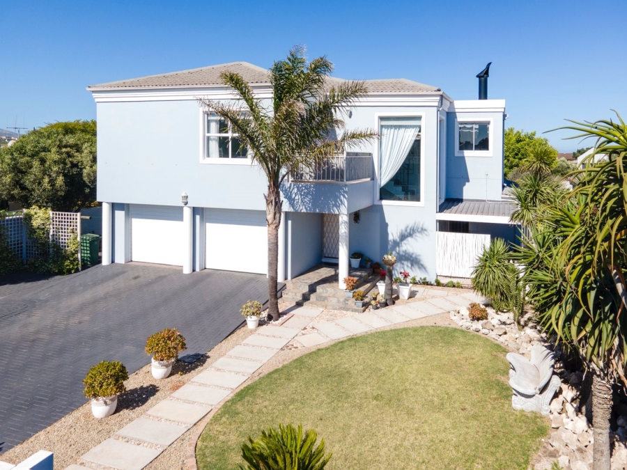 6 Bedroom Property for Sale in Country Club Western Cape